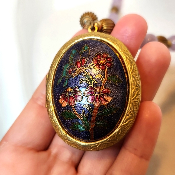 Vintage Cloisonne Oval Locket Necklace - Picture 2 of 6